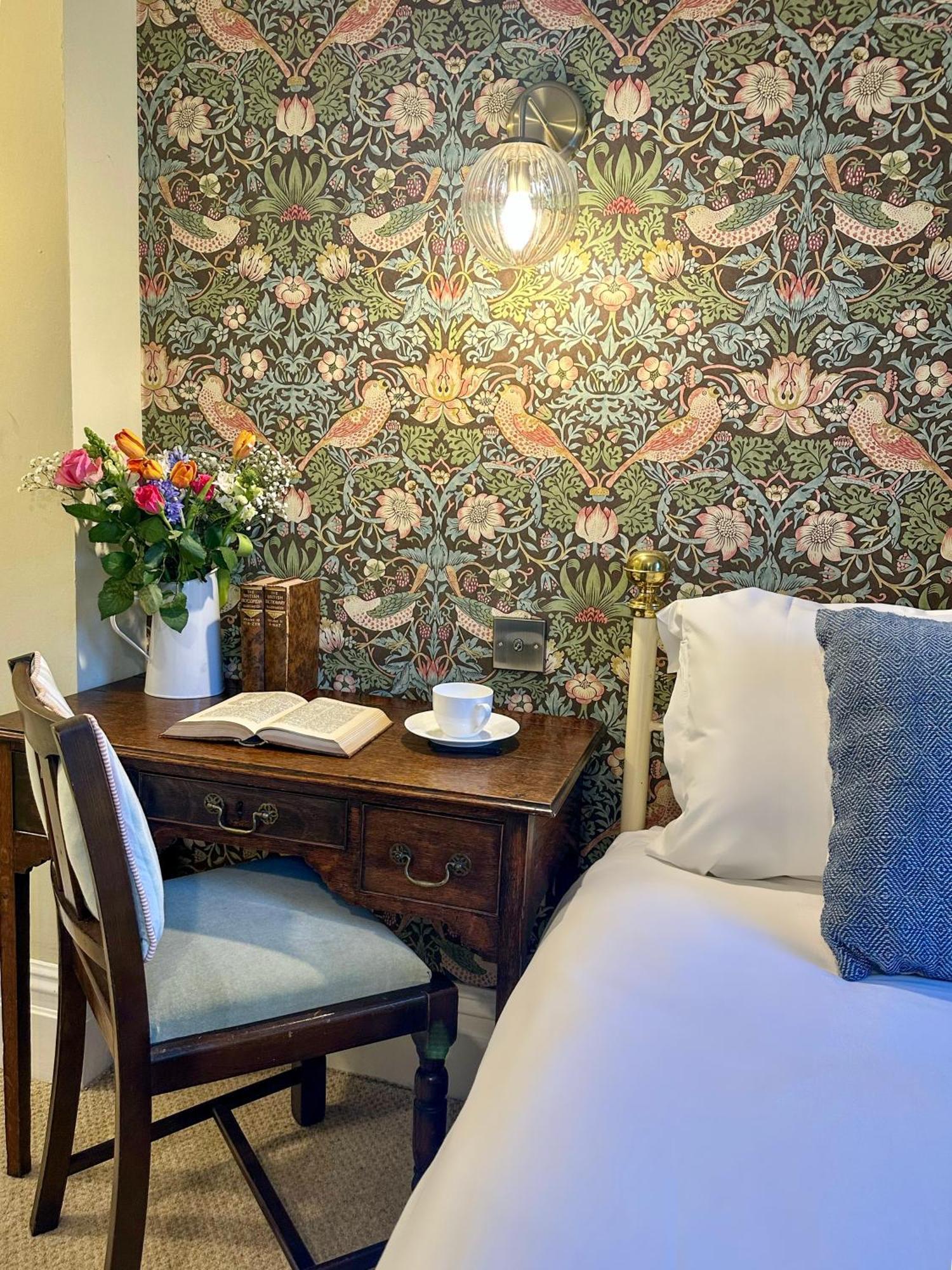 Three Cocks Hotel Брекон Экстерьер фото